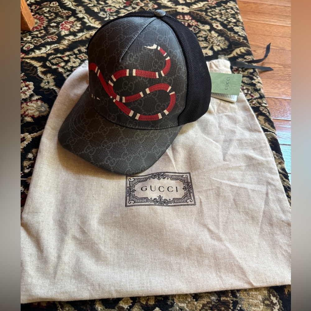 Gucci Black and Red Snake Cap - Picture 2 of 6
